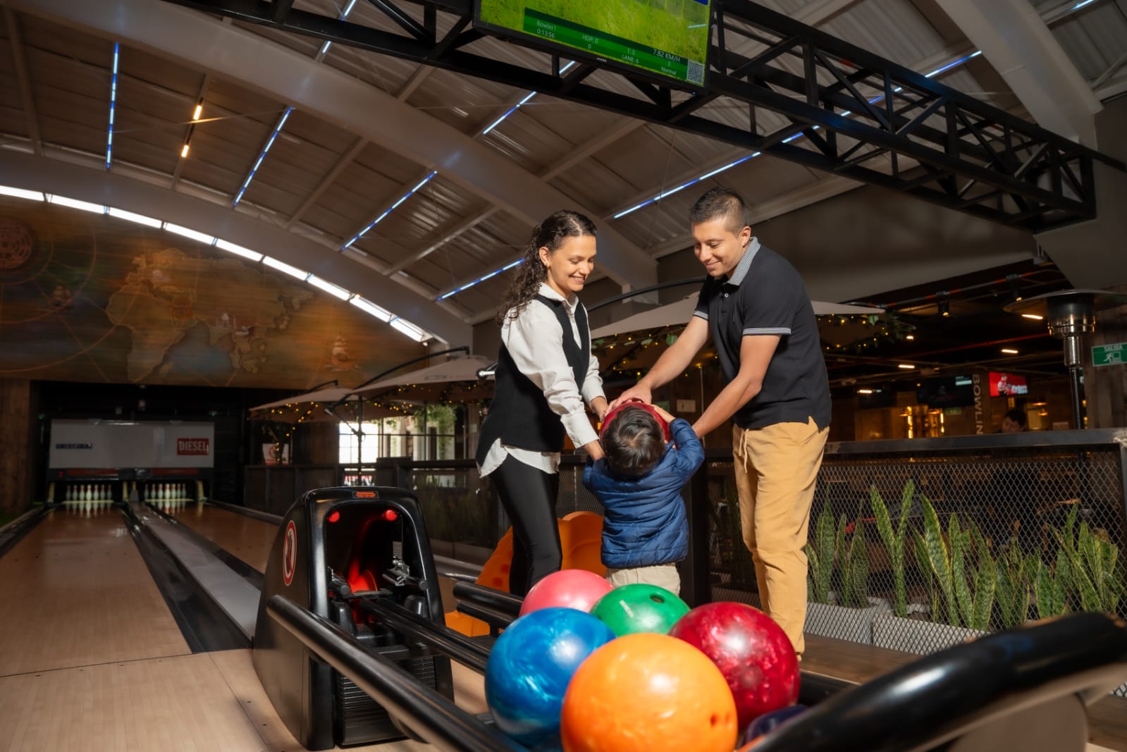Amigos en Bowling Bliss